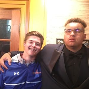 Meet your Posher, Tom